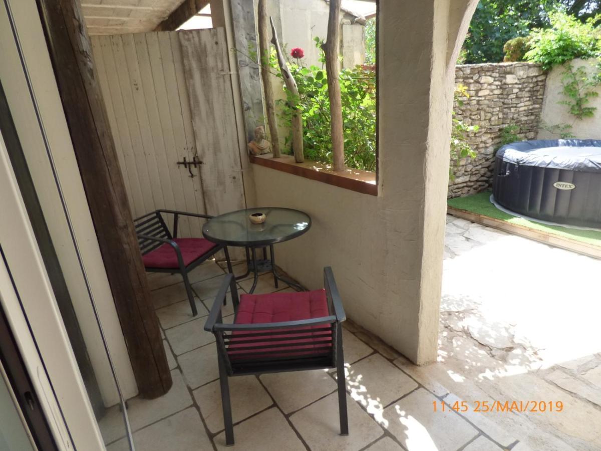 MAS MAURANE-Chambre d'hôte avec SPA privé Tarascón Exterior foto